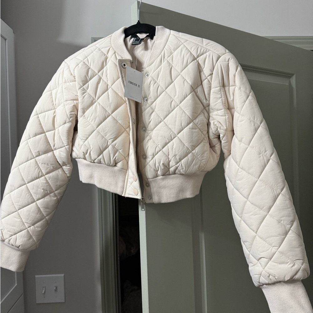 Forever 21 quilted cropped puffer jacket